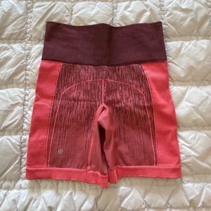 Lululemon High-rise shorts
